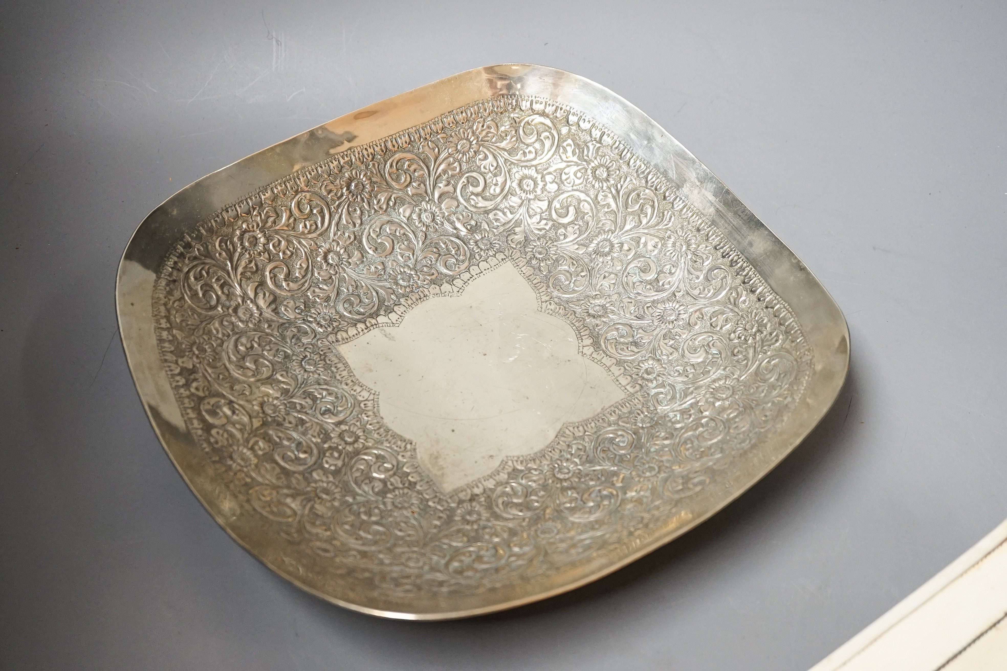 A Vizagapatam ivory veneered sandalwood box, 20.5cm and a metal dish